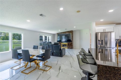 Casa en venta en Brooksville, Florida, 6 dormitorios, 653.66 m2 № 2232326 - foto 12