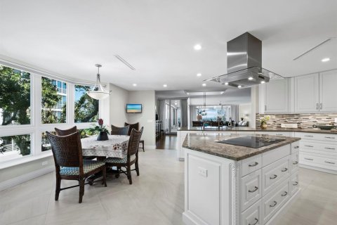 Condo in Longboat Key, Florida, 3 bedrooms  № 1549262 - photo 16