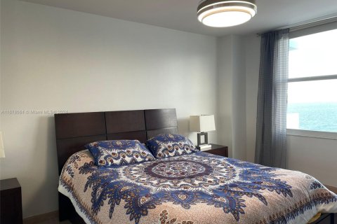Снять в аренду кондоминиум в Холливуд, Флорида 2 спальни, 115.94м2, № 1860153 - фото 23