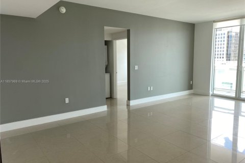 Copropriété à louer à Miami, Floride: 2 chambres, 102.29 m2 № 1882373 - photo 5