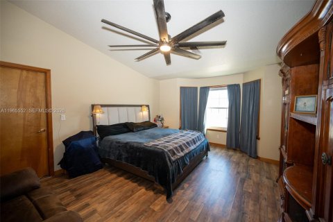 Casa en venta en Saint Cloud, Florida, 4 dormitorios № 2027350 - foto 17