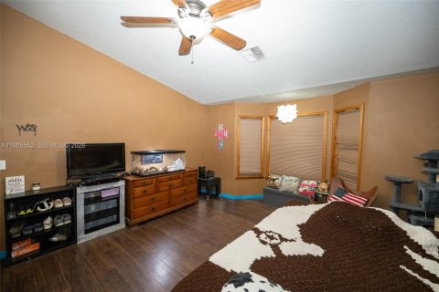 Casa en venta en Saint Cloud, Florida, 4 dormitorios № 2027350 - foto 4