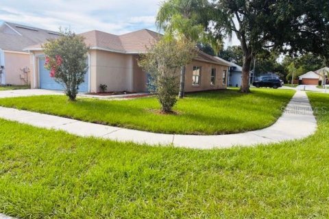 House in Tampa, Florida 3 bedrooms, 116.5 sq.m. № 1786690 - photo 3