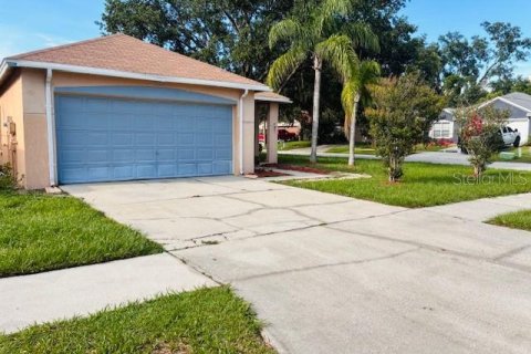 House in Tampa, Florida 3 bedrooms, 116.5 sq.m. № 1786690 - photo 5