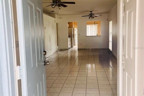 House in Tampa, Florida 3 bedrooms, 116.5 sq.m. № 1786690 - photo 14