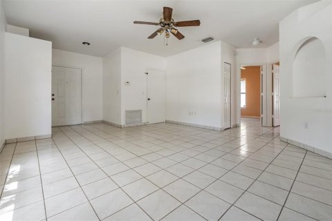 House in Tampa, Florida 3 bedrooms, 116.5 sq.m. № 1786690 - photo 17