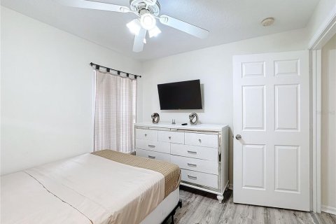 House in Davenport, Florida 4 bedrooms, 151.9 sq.m. № 1569201 - photo 29