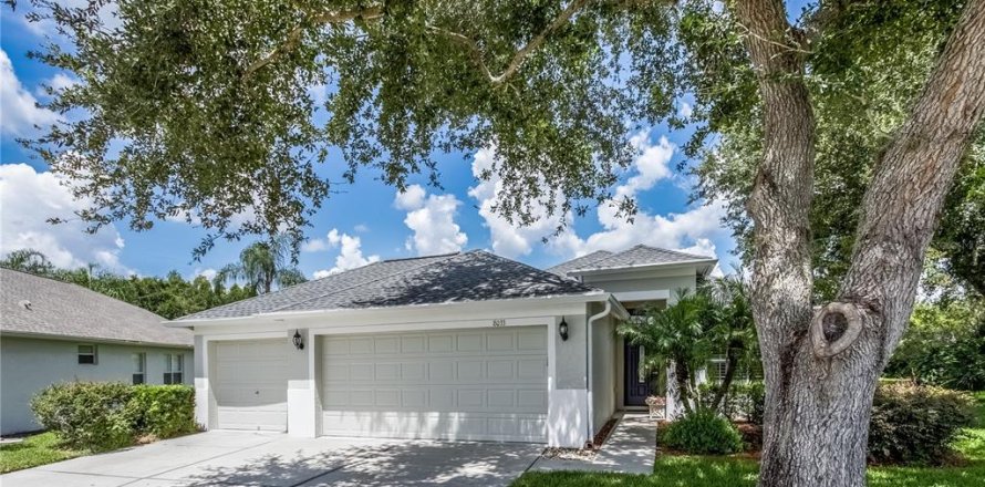 Casa en Land O' Lakes, Florida 3 dormitorios, 151.52 m2 № 1879653