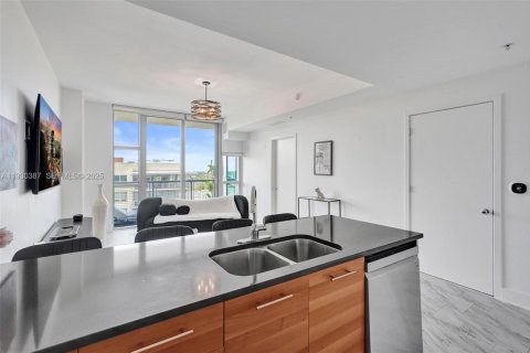 Copropriété à vendre à Miami, Floride: 1 chambre, 70.7 m2 № 1989186 - photo 4