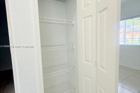 Villa ou maison à louer à Miami, Floride: 3 chambres, 109.81 m2 № 1941195 - photo 5