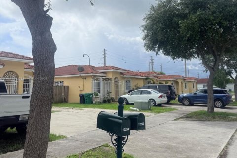 Villa ou maison à louer à Miami, Floride: 3 chambres, 109.81 m2 № 1941195 - photo 20