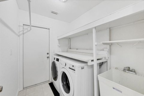 Купить виллу или дом в Порт-Шарлотт, Флорида 10 комнат, 179.3м2, № 1650474 - фото 26
