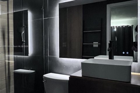Купить кондоминиум в Халландейл-Бич, Флорида 2 спальни, 104.52м2, № 1739757 - фото 14