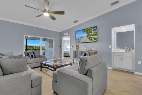 Condo in Punta Gorda, Florida, 2 bedrooms № 2212609 - photo 8