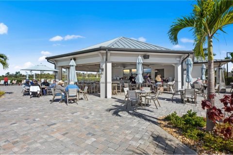 Condo in Punta Gorda, Florida, 2 bedrooms № 2212609 - photo 29