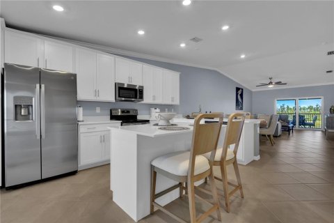 Condo in Punta Gorda, Florida, 2 bedrooms № 2212609 - photo 13