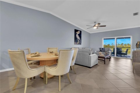 Condo in Punta Gorda, Florida, 2 bedrooms № 2212609 - photo 15