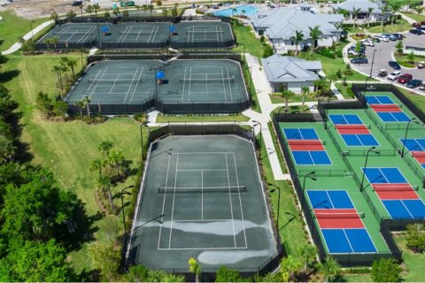 Condo in Punta Gorda, Florida, 2 bedrooms № 2212609 - photo 28