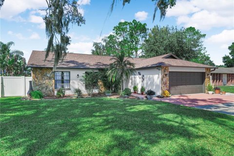 Villa ou maison à vendre à Plant City, Floride: 3 chambres, 156.82 m2 № 2418850 - photo 2