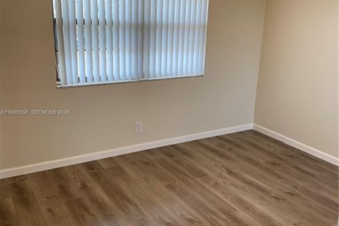 Снять в аренду кондоминиум в Бока-Ратон, Флорида 2 спальни, 90.95м2, № 2001988 - фото 10