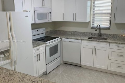 Снять в аренду кондоминиум в Бока-Ратон, Флорида 2 спальни, 90.95м2, № 2001988 - фото 5