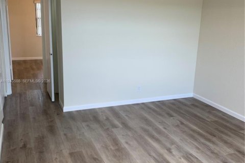 Снять в аренду кондоминиум в Бока-Ратон, Флорида 2 спальни, 90.95м2, № 2001988 - фото 15