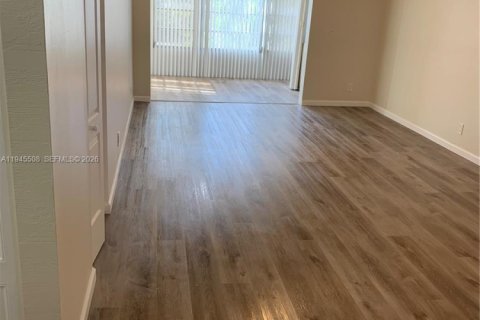 Снять в аренду кондоминиум в Бока-Ратон, Флорида 2 спальни, 90.95м2, № 2001988 - фото 8