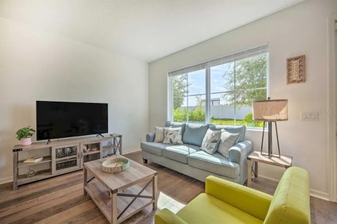Adosado en venta en Davenport, Florida, 3 dormitorios, 201.97 m2 № 2211317 - foto 2