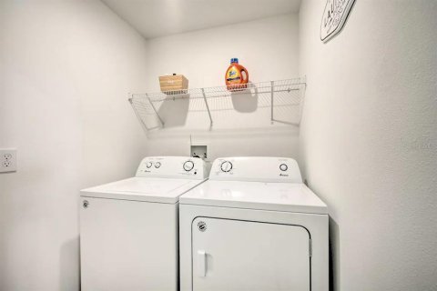 Adosado en venta en Davenport, Florida, 3 dormitorios, 201.97 m2 № 2211317 - foto 4