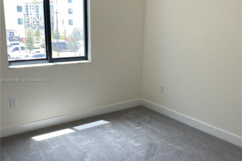 Townhouse in URBANA in Doral, Florida 3 bedrooms, 259.1 sq.m. № 1989808 - photo 25