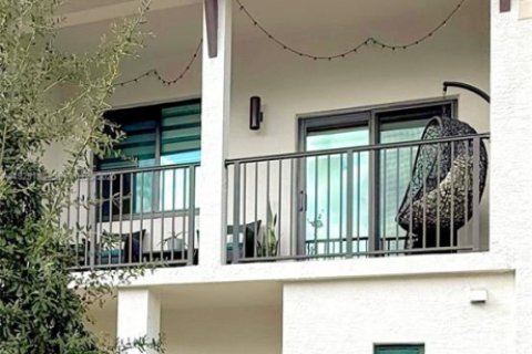 Townhouse in URBANA in Doral, Florida 3 bedrooms, 259.1 sq.m. № 1989808 - photo 9