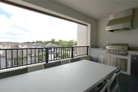 Townhouse in URBANA in Doral, Florida 3 bedrooms, 259.1 sq.m. № 1989808 - photo 8