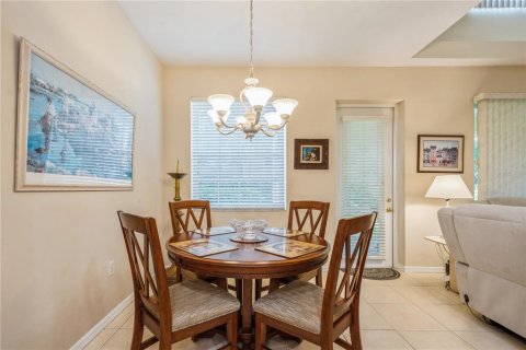 Townhouse in Lakewood Ranch, Florida 2 bedrooms, 157.1 sq.m. № 1852965 - photo 11