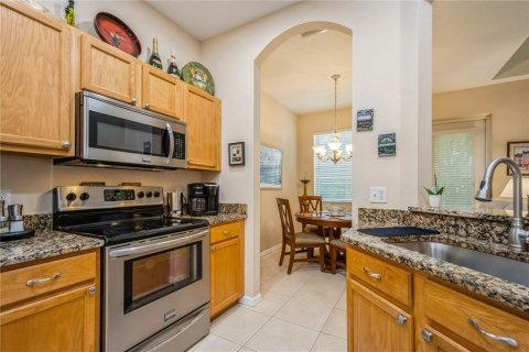 Townhouse in Lakewood Ranch, Florida 2 bedrooms, 157.1 sq.m. № 1852965 - photo 10