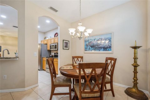 Townhouse in Lakewood Ranch, Florida 2 bedrooms, 157.1 sq.m. № 1852965 - photo 12