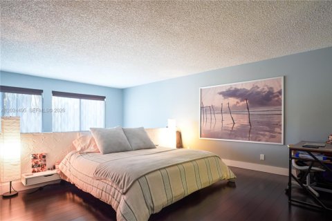 Copropriété à louer à Hialeah, Floride: 1 chambre, 87.61 m2 № 2257319 - photo 15