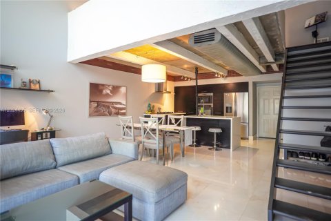 Copropriété à louer à Hialeah, Floride: 1 chambre, 87.61 m2 № 2257319 - photo 3