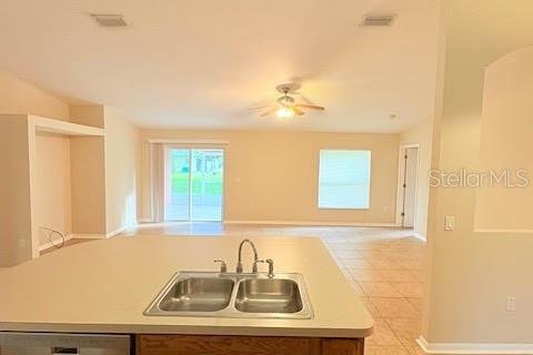 Casa en alquiler en Palm Coast, Florida, 4 dormitorios, 187.11 m2 № 1913020 - foto 11