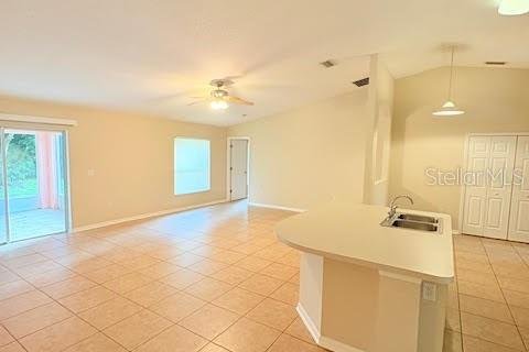 Villa ou maison à louer à Palm Coast, Floride: 4 chambres, 187.11 m2 № 1913020 - photo 12