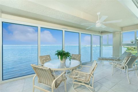 Condominio en venta en Punta Gorda, Florida, 3 dormitorios, 223.71 m2 № 1549920 - foto 1