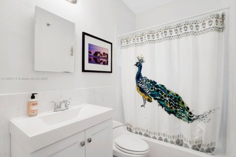 Villa ou maison à louer à Miami, Floride: 4 chambres, 122.63 m2 № 1956695 - photo 21