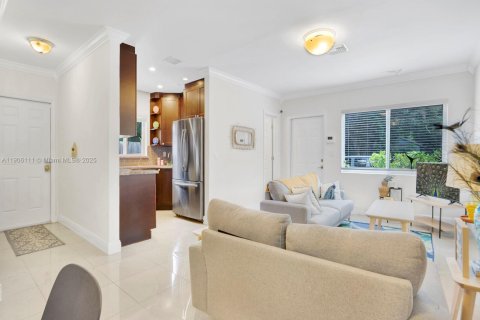 Villa ou maison à louer à Miami, Floride: 4 chambres, 122.63 m2 № 1956695 - photo 9