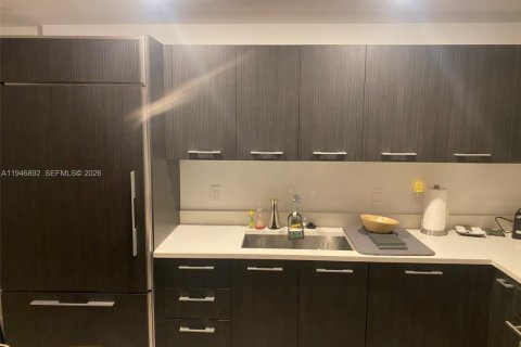 Снять в аренду квартиру в Майами, Флорида 1 спальня, 79.15м2, № 2003132 - фото 14