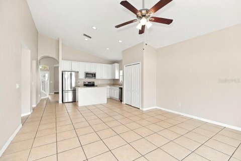 Villa ou maison à louer à Leesburg, Floride: 3 chambres, 215.53 m2 № 2408981 - photo 9