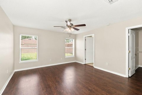Villa ou maison à louer à Leesburg, Floride: 3 chambres, 215.53 m2 № 2408981 - photo 10