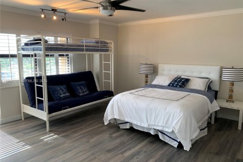 Condo in Lauderdale-by-the-Sea, Florida, 3 bedrooms  № 2068689 - photo 13