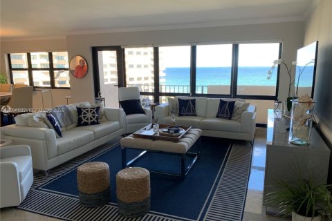 Condo in Lauderdale-by-the-Sea, Florida, 3 bedrooms  № 2068689 - photo 5