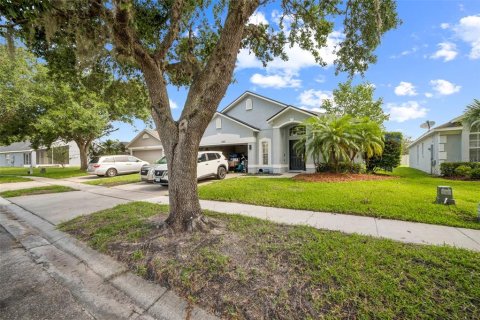House in Orlando, Florida 3 bedrooms, 163.69 sq.m. № 1780674 - photo 2