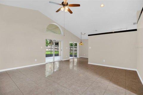 Casa en alquiler en Oviedo, Florida, 3 dormitorios, 121.24 m2 № 1877073 - foto 5