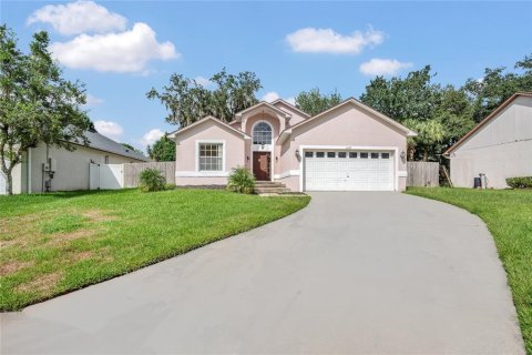 Casa en alquiler en Oviedo, Florida, 3 dormitorios, 121.24 m2 № 1877073 - foto 1